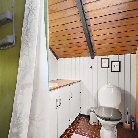 Holiday home Lovely In With Wifi Ansager